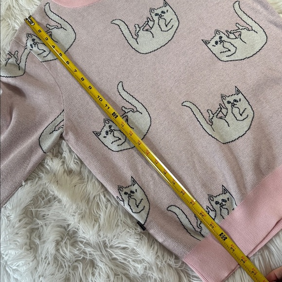 Rip n Dip • Unisex Falling For Nermal Pink & White Cat Sweater - Picture 15 of 16